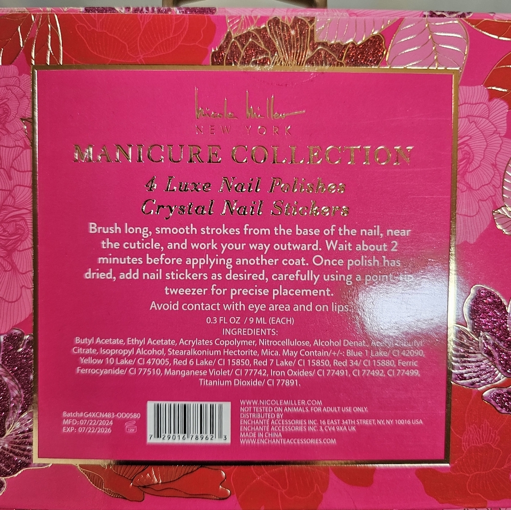 2/$20 Nicole Miller Manicure Set - Picture 2 of 6